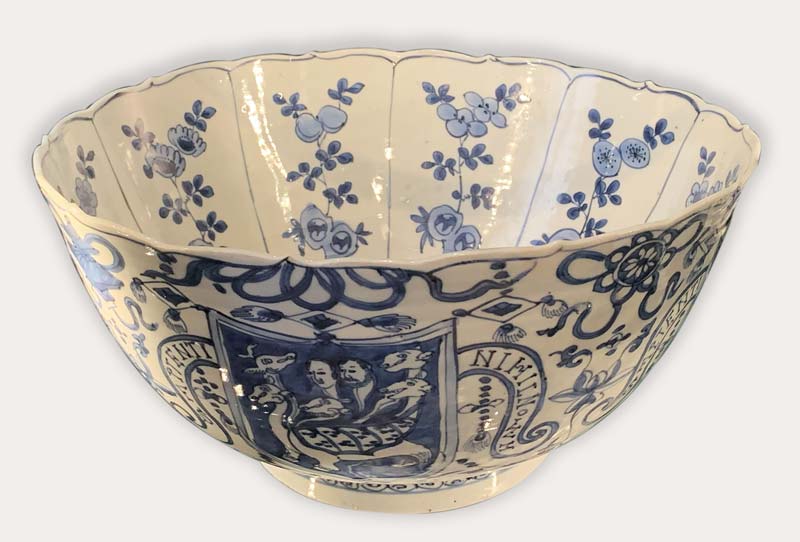 Blue & White porcelain bow from Jingdezhen China c.1600-1620